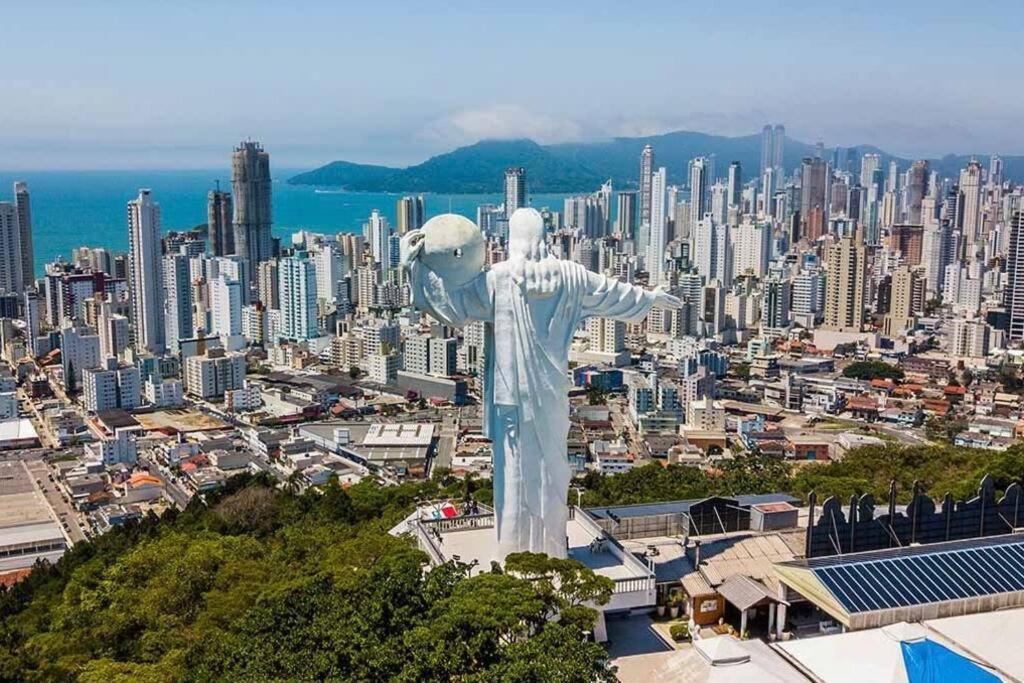 Apto A 100M Da Praia Central Balneário Camboriú Kültér fotó