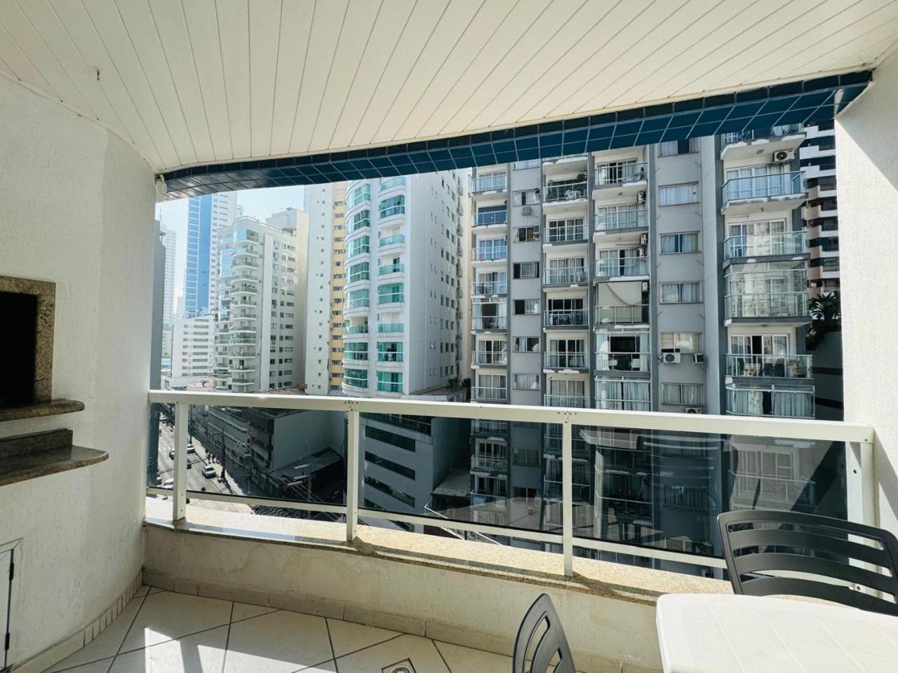 Apto A 100M Da Praia Central Balneário Camboriú Kültér fotó
