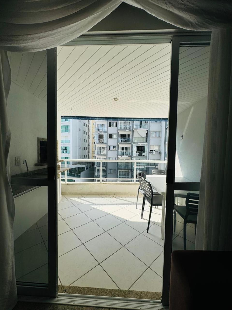 Apto A 100M Da Praia Central Balneário Camboriú Kültér fotó